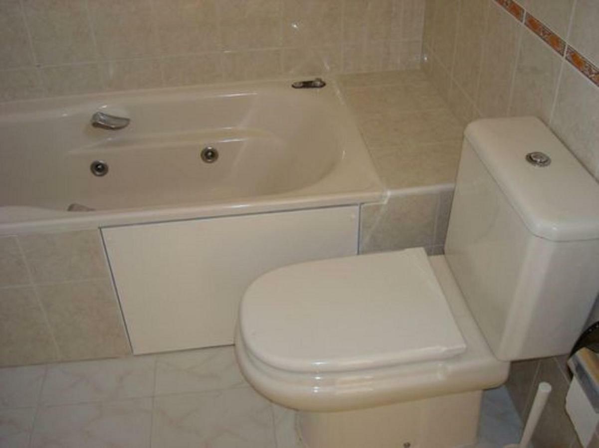 Alameda Del Tormes Apartment Santa Marta de Tormes Bagian luar foto