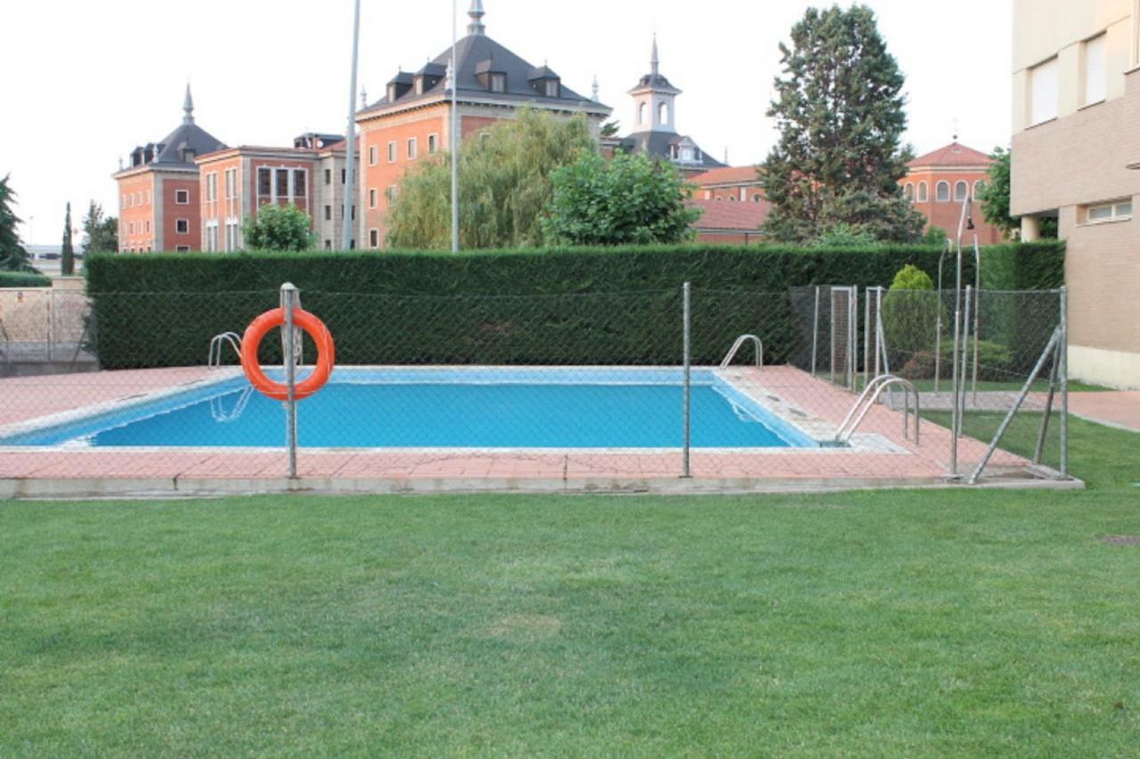 Alameda Del Tormes Apartment Santa Marta de Tormes Bagian luar foto