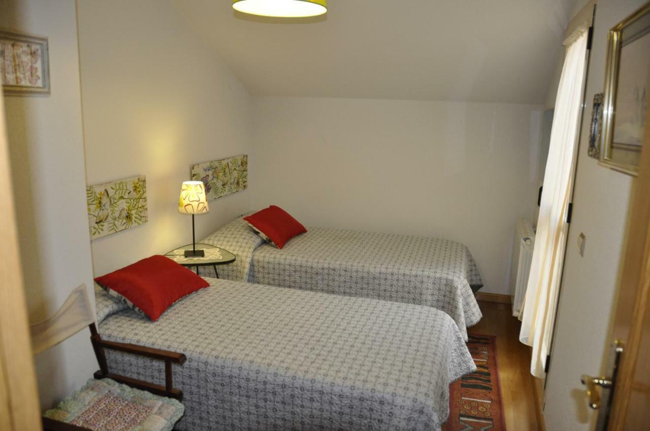 Alameda Del Tormes Apartment Santa Marta de Tormes Bagian luar foto