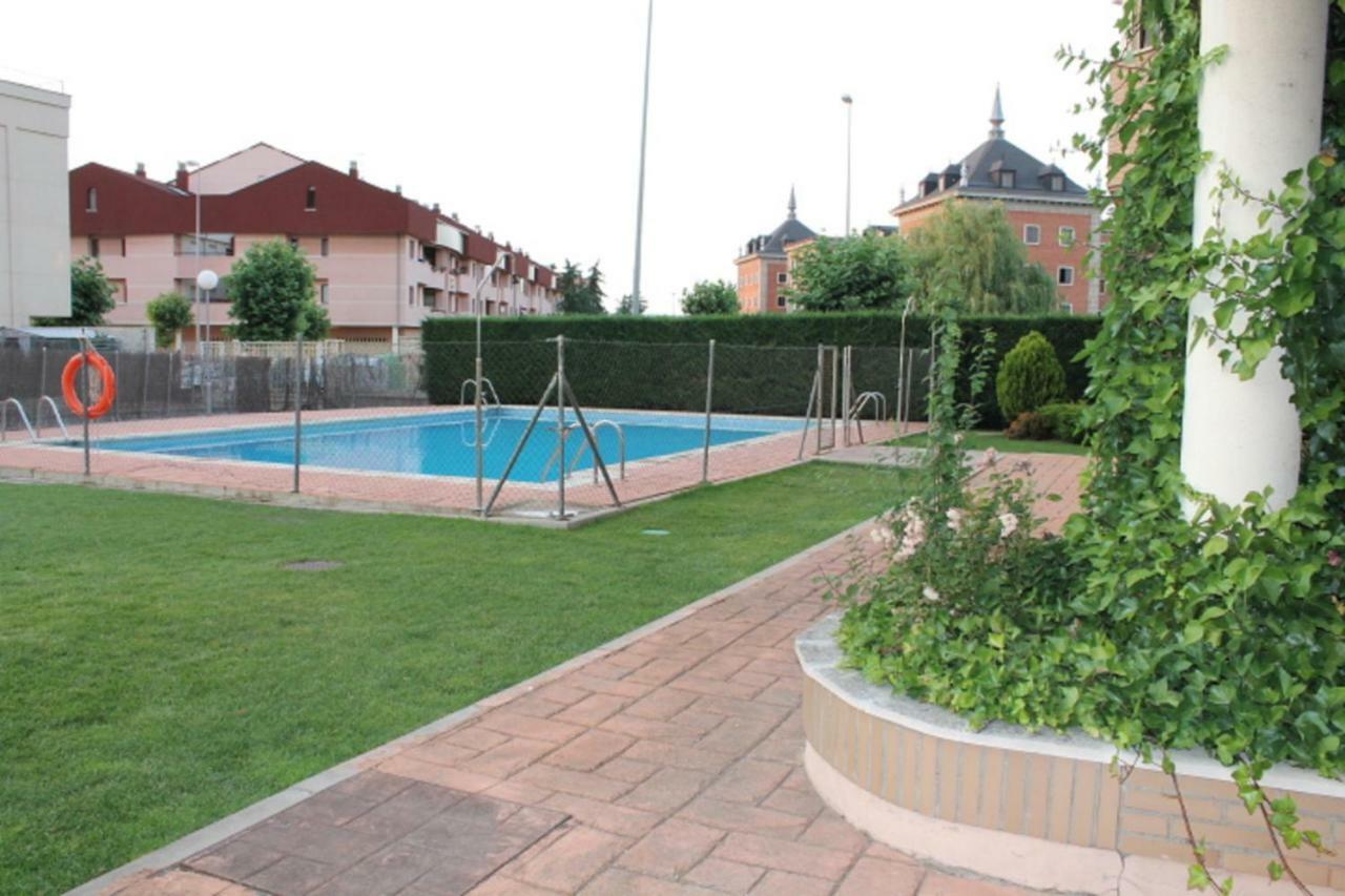 Alameda Del Tormes Apartment Santa Marta de Tormes Bagian luar foto